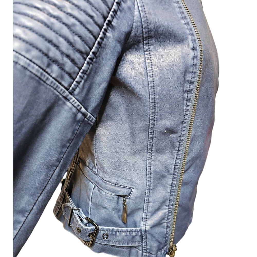 UNTAGGED faux leather bomber jacket. Blue. Small Haul #1 - Picture 5 of 10